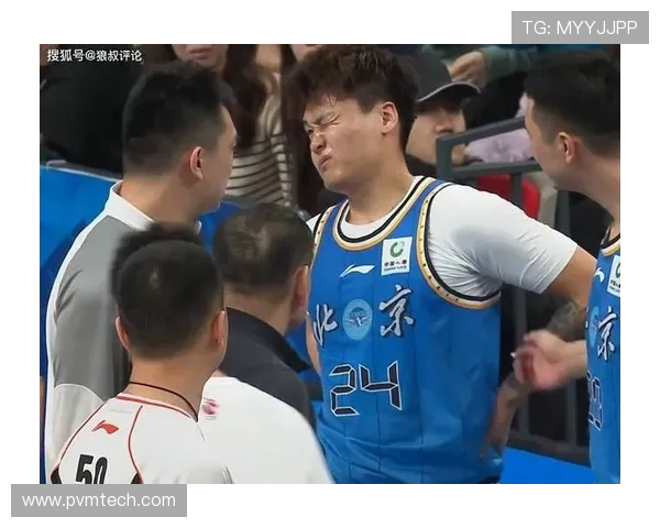 裁判强势吹罚赵睿五犯离场赛场